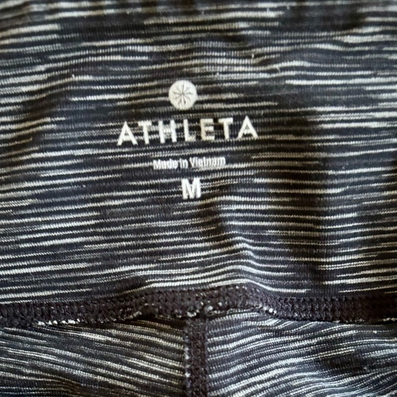 EUC Athleta Leggings Cropped, Black/Gray Stripes,Mesh &Strap Detail,Women’s M/8 - Picture 9 of 10